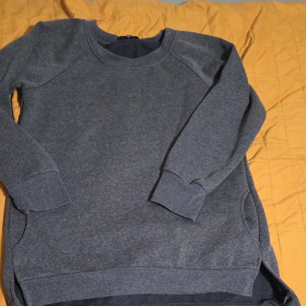 Gray High/Low Long Sleeve Sweatshirt With Pockets